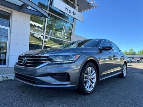Used 2020 Volkswagen Passat 2.0T SE w/ Sunroof Package FWD image 2