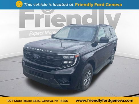 Used 2025 Ford Expedition Active AWD/4WD image 1