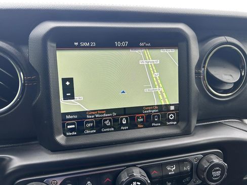 Used 2022 Jeep Wrangler Unlimited Sahara image 21