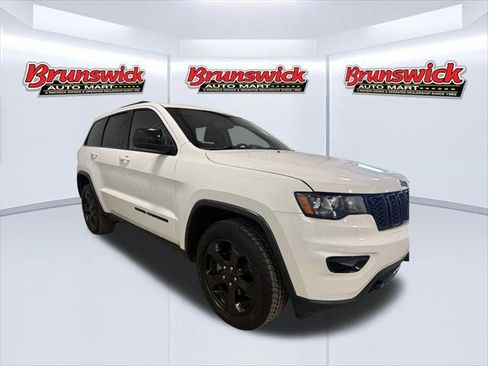 Certified 2019 Jeep Grand Cherokee Laredo AWD/4WD image 10