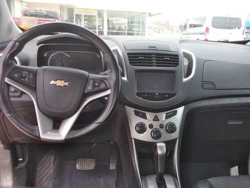 Used 2016 Chevrolet Trax LT w/ LT Convenience Package FWD image 10