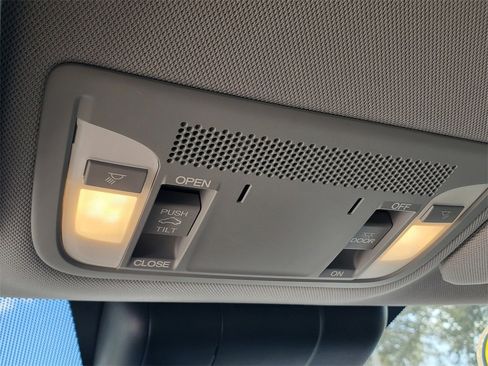 Used 2020 Acura ILX image 33