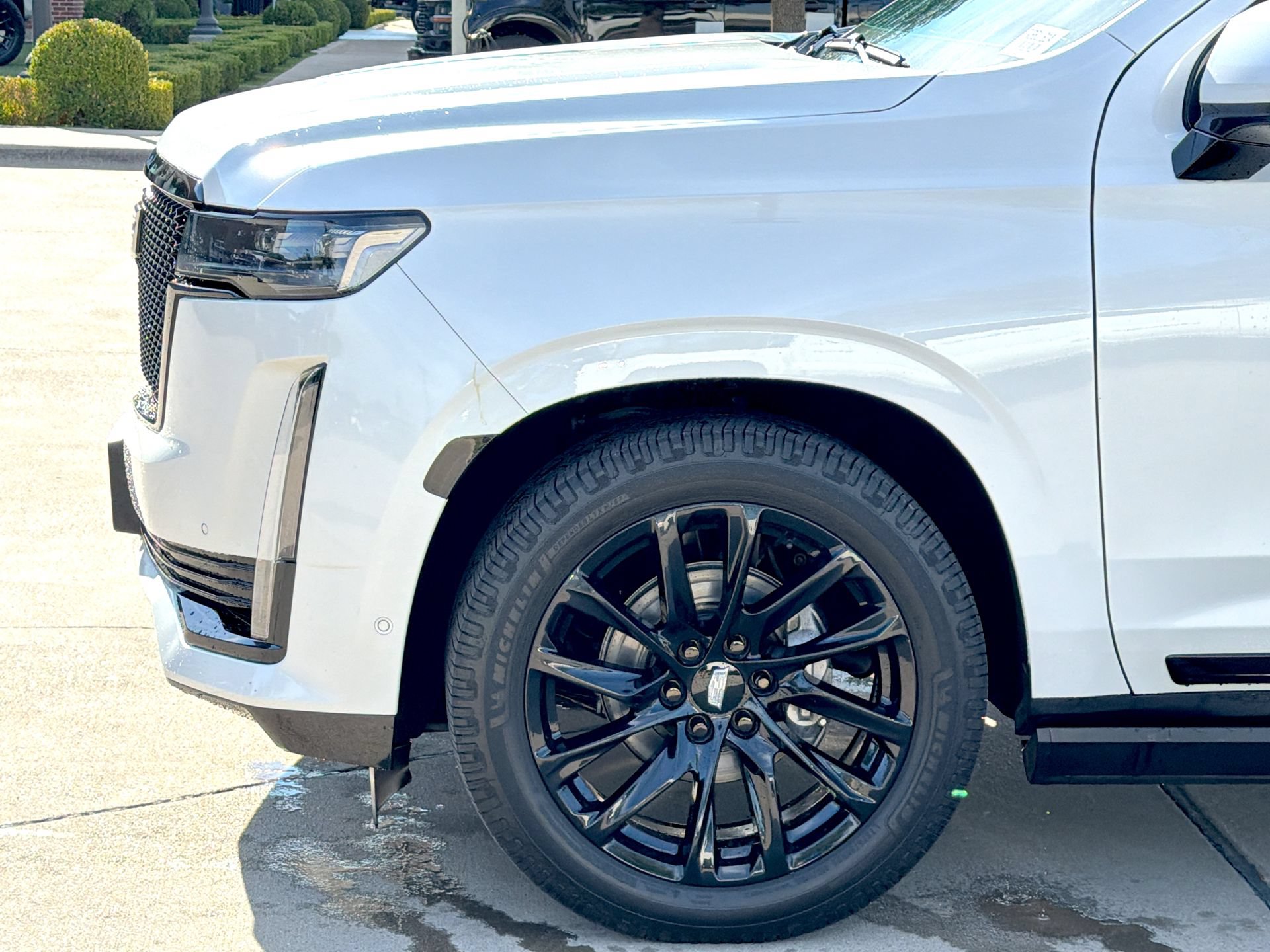 Used 2022 Cadillac Escalade ESV Sport w/ Touring Package AWD/4WD image 10