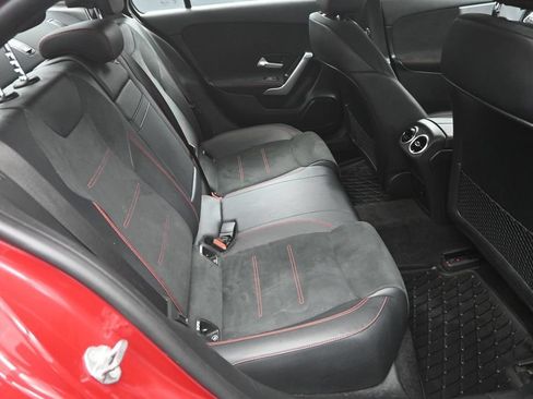 Used 2022 Mercedes-Benz A 220 4MATIC image 32