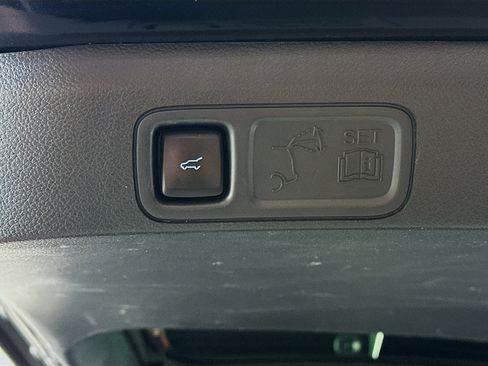 Used 2024 Ford Expedition Max XLT image 31