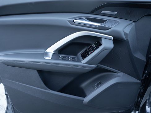 New 2025 Audi Q5 Prestige image 19