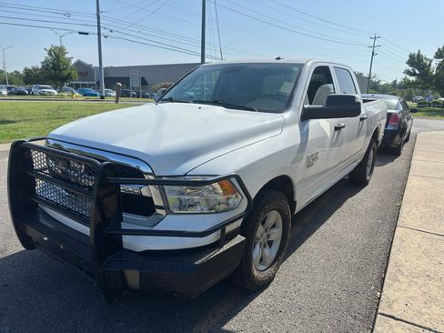 Used 2022 RAM 1500 Tradesman w/ Chrome Appearance Group AWD/4WD image 7
