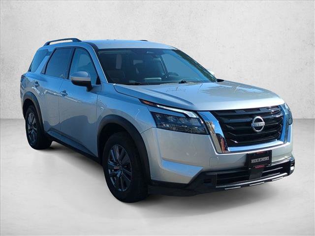 Used 2024 Nissan Pathfinder SV AWD/4WD image 3