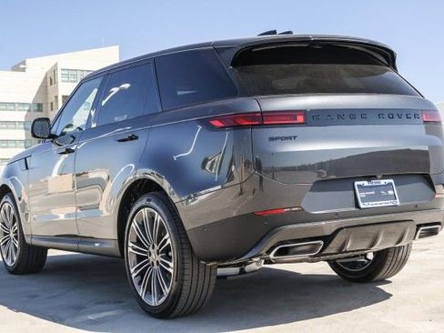 New 2025 Land Rover Range Rover Sport SE image 6