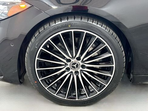 Used 2025 Mercedes-Benz C 300 Sedan image 29