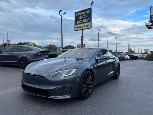 Used 2023 Tesla Model S Plaid image 1