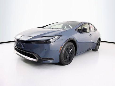 New 2026 Toyota Prius Plug-In Hybrid FWD image 3