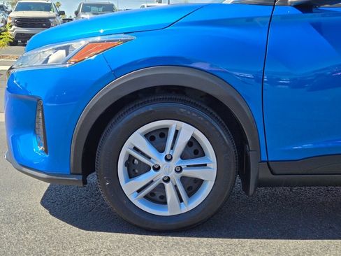 Used 2024 Nissan Kicks S FWD image 9