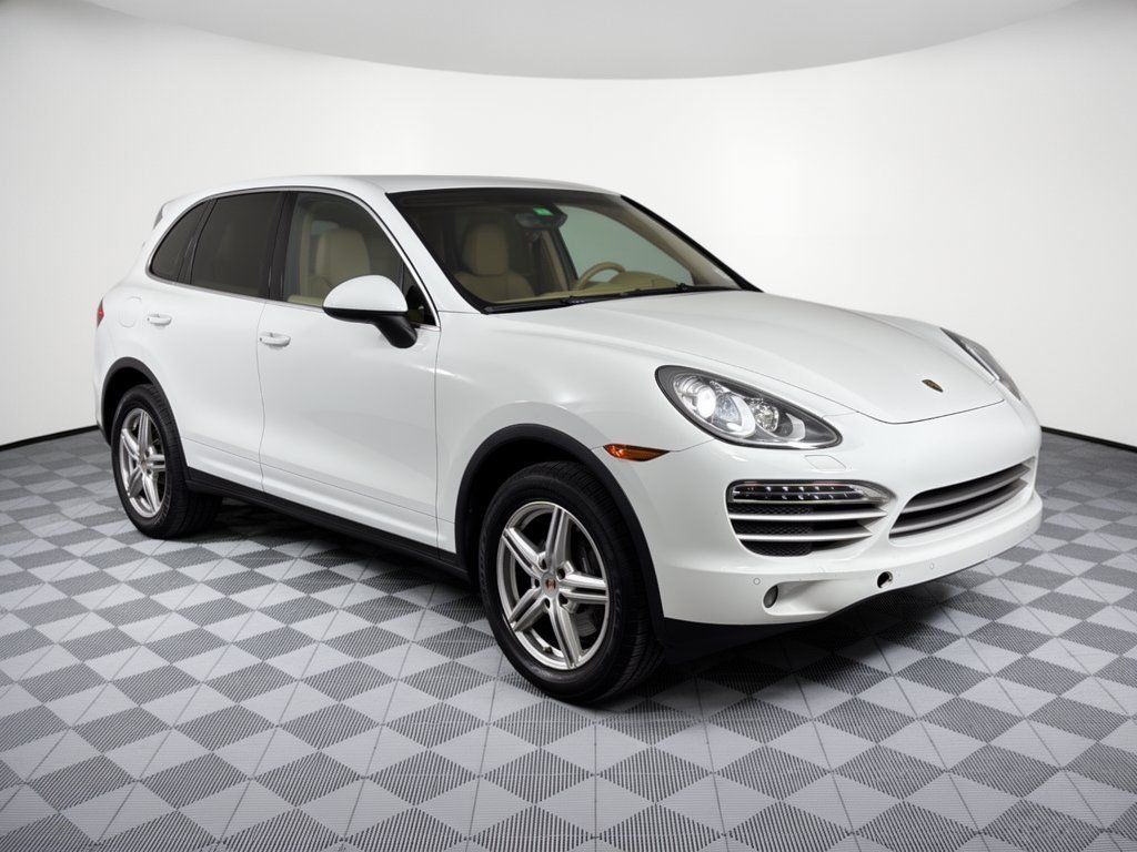 Used 2014 Porsche Cayenne Platinum Edition AWD/4WD image 7