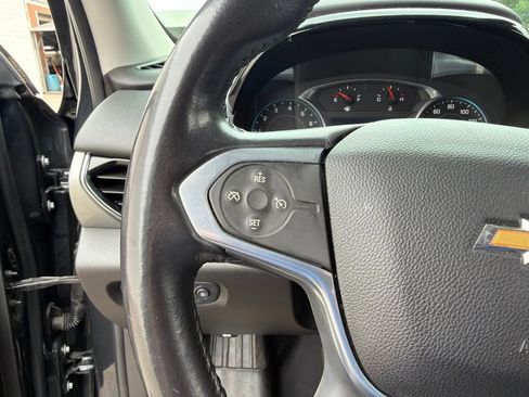 Used 2021 Chevrolet Traverse LT w/ LT Premium Package FWD image 33