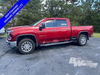 Used 2024 Chevrolet Silverado 2500 LTZ w/ LTZ Premium Package AWD/4WD video 3