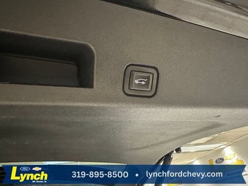 Used 2024 Chevrolet Traverse Z71 AWD/4WD image 17