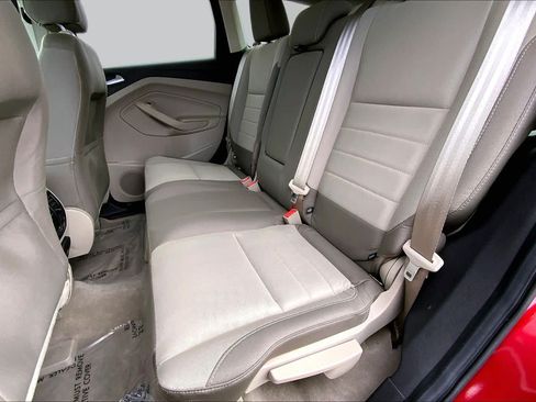 Used 2016 Ford Escape SE w/ Equipment Group 201A FWD image 19