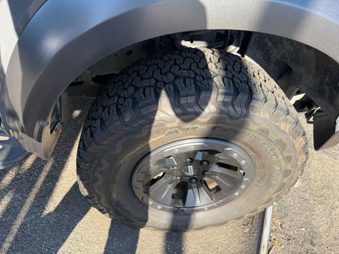 Used 2018 Ford F150 Raptor w/ Equipment Group 802A Luxury image 34