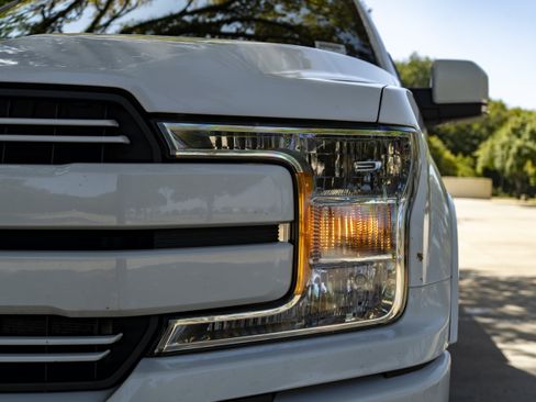 Used 2020 Ford F150 Lariat AWD/4WD image 11