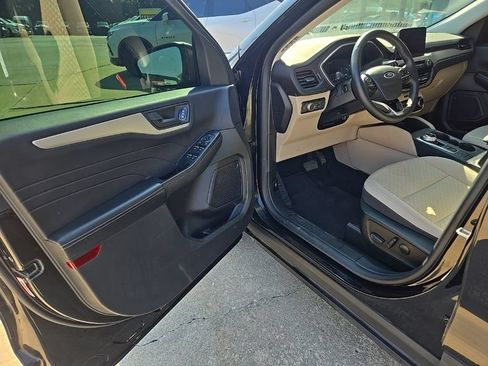 Used 2022 Ford Escape SE w/ Convenience Package FWD image 27