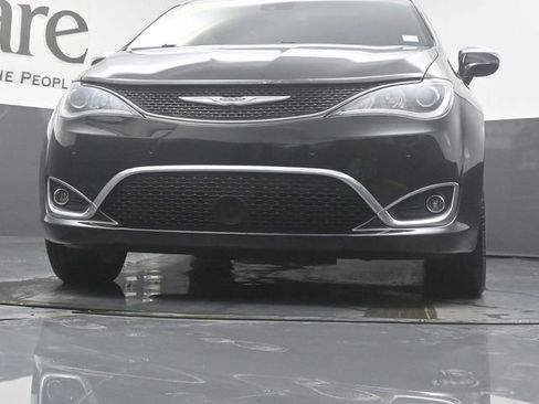 Used 2019 Chrysler Pacifica Limited w/ Advanced Safetytec Group image 54