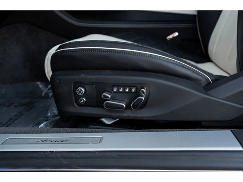 Used 2023 Bentley Continental GT V8 image 29