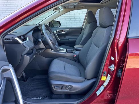 Used 2019 Toyota RAV4 XLE image 13