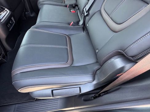 New 2026 Nissan Armada SL image 12