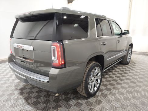 Used 2018 GMC Yukon Denali AWD/4WD image 3
