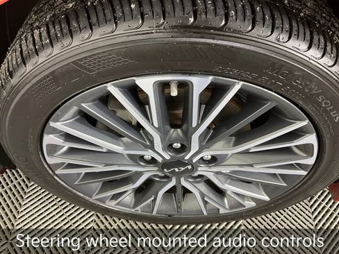 Certified 2023 Kia Forte GT-Line image 12