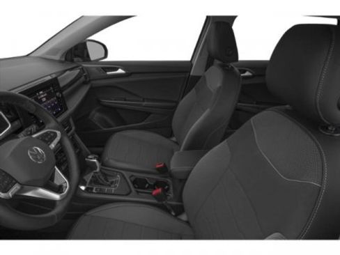 New 2025 Volkswagen Taos SE image 11