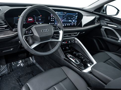 New 2025 Audi Q5 2.0T Premium Plus image 8