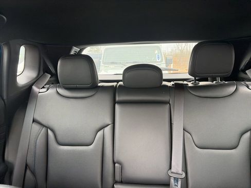 Used 2026 Jeep Compass Limited image 9