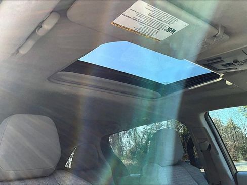 Used 2022 Toyota Sienna LE image 25