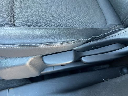 Used 2025 Buick Encore GX Preferred image 23