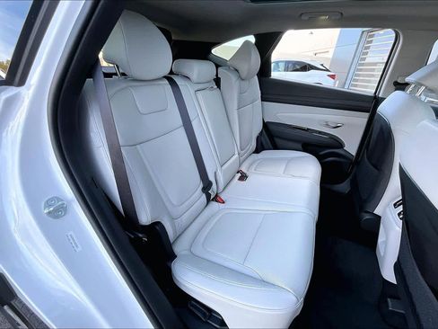 Used 2025 Hyundai Tucson Limited image 18