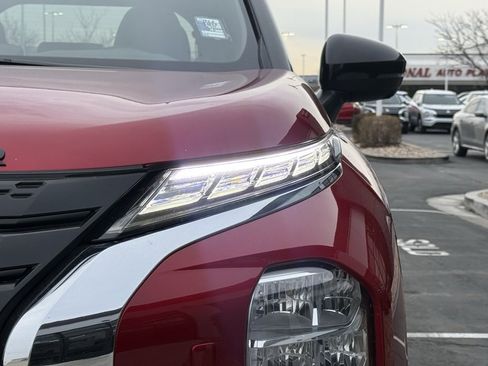 Used 2023 Mitsubishi Outlander SEL image 32