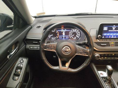 Used 2022 Nissan Altima 2.0 SR FWD image 22
