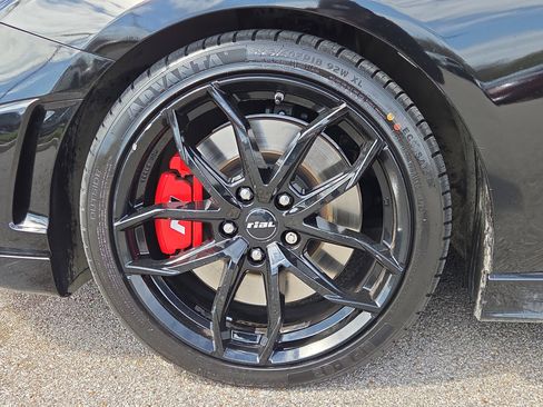 Used 2021 Hyundai Veloster N image 10