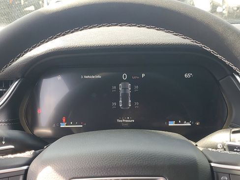 New 2025 Jeep Grand Cherokee Laredo image 14