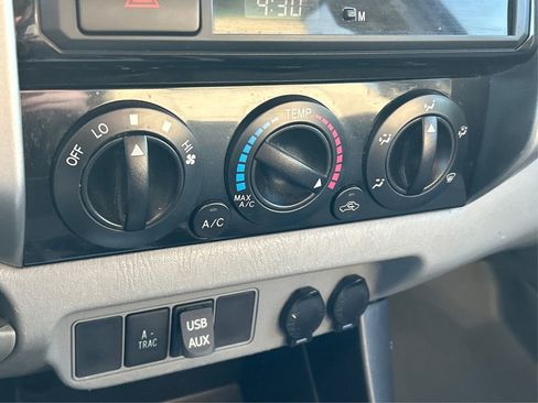 Used 2012 Toyota Tacoma Base image 28