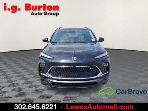 Certified 2024 Buick Encore GX Sport Touring FWD image 2