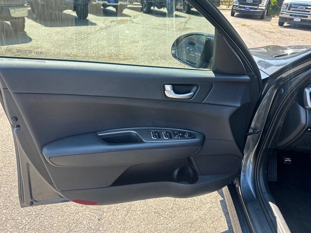 Used 2020 Kia Optima LX FWD image 11