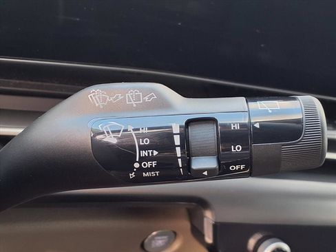Used 2026 Kia Carnival FWD image 16