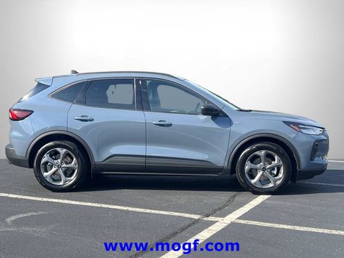 Used 2025 Ford Escape ST-Line FWD image 27