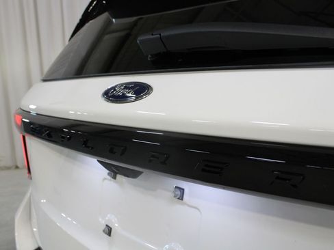 New 2026 Ford Explorer ST-Line w/ ST-Line Street Pack AWD/4WD image 33