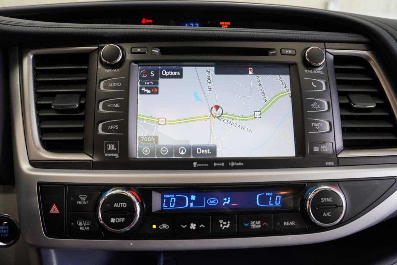 Used 2017 Toyota Highlander Limited FWD image 18
