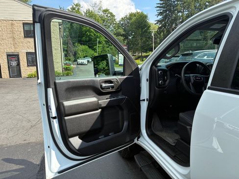 Used 2024 GMC Sierra 2500 Pro w/ 1SA Pro Safety Plus Package AWD/4WD image 15
