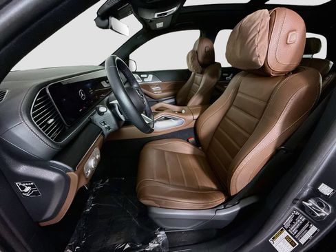 Used 2025 Mercedes-Benz GLS 450 4MATIC w/ AMG Line Exterior image 22